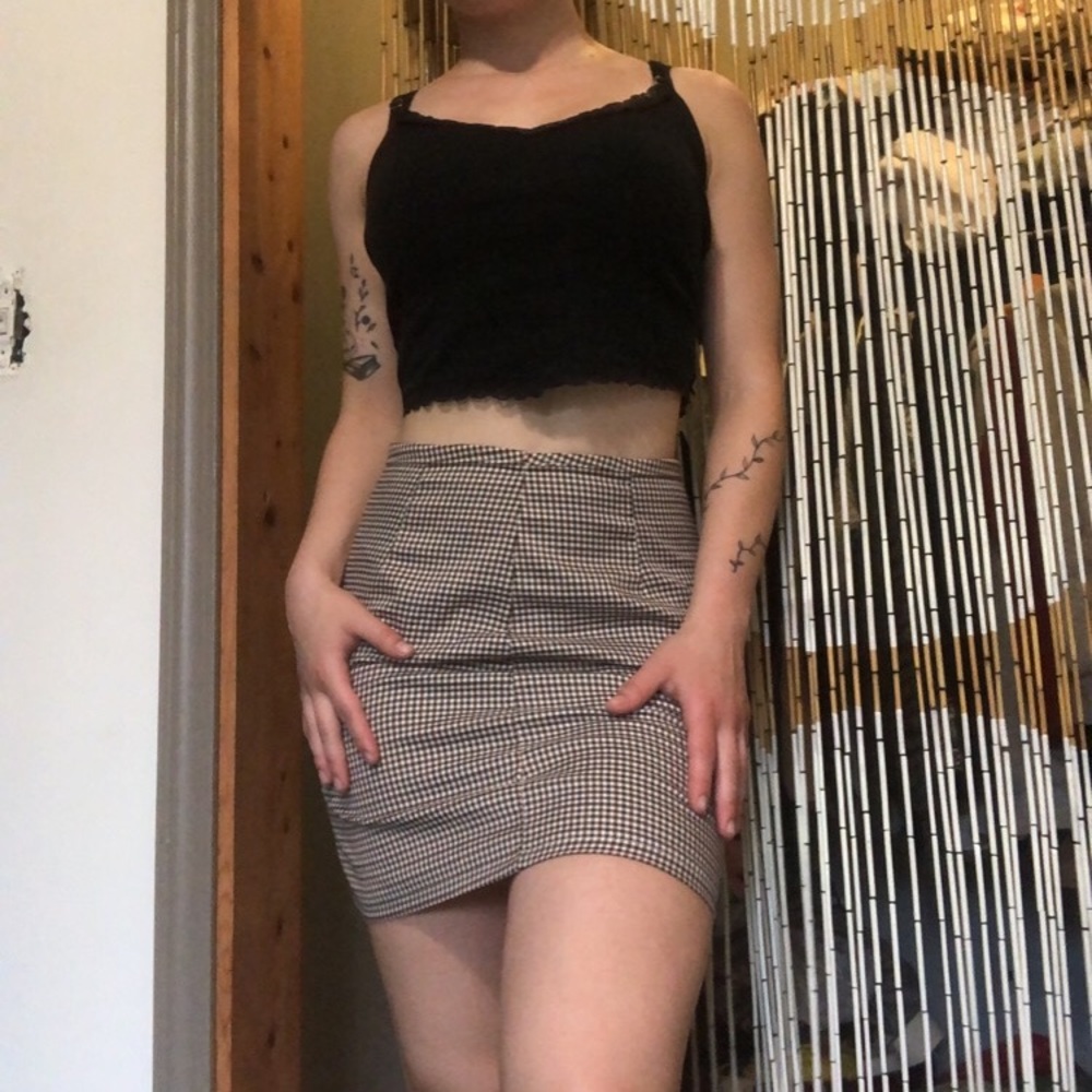 Pleated pencil skirt